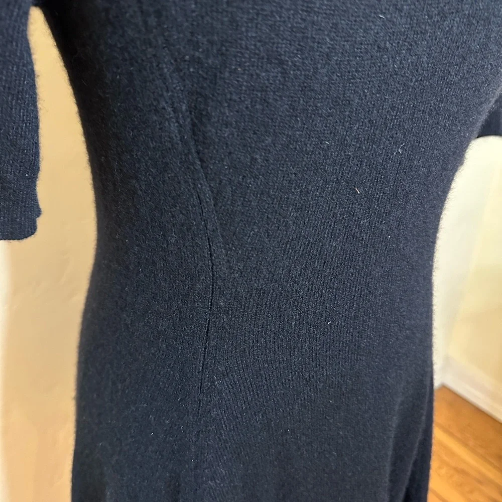Soft & beautiful short sleeved black cashmere sweater dress by Aqua Size Medium - Picture 3 of 6